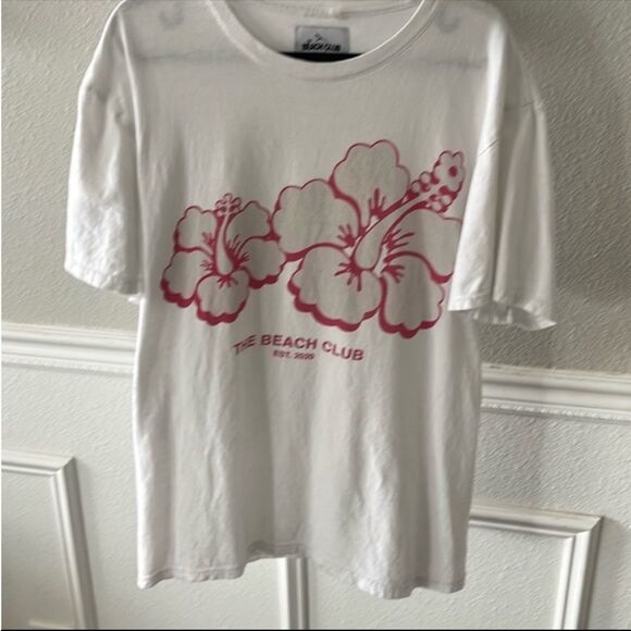 Billabong Tops - Billabong White and Pink Graphic Boxy T-Shirt